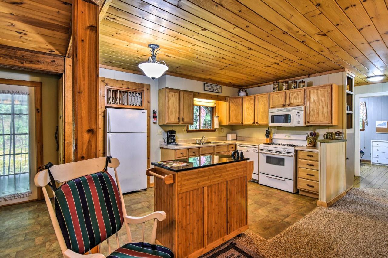 Robbinsville Cabin With Deck 3 Mi To Fontana Lake! ภายนอก รูปภาพ