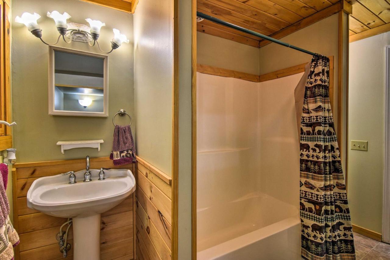 Robbinsville Cabin With Deck 3 Mi To Fontana Lake! ภายนอก รูปภาพ