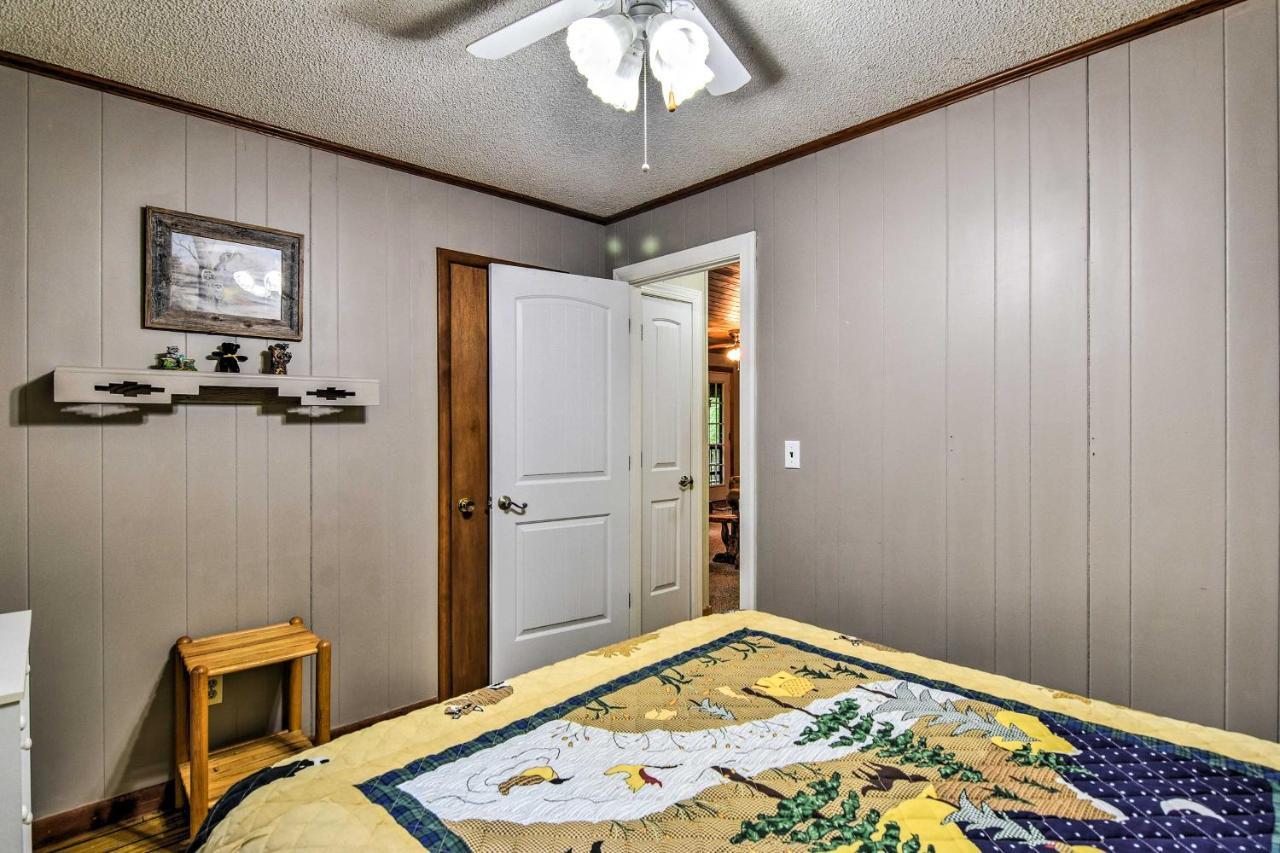 Robbinsville Cabin With Deck 3 Mi To Fontana Lake! ภายนอก รูปภาพ